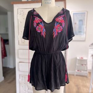 Boohoo | Black Embroidered Romper - Size 6